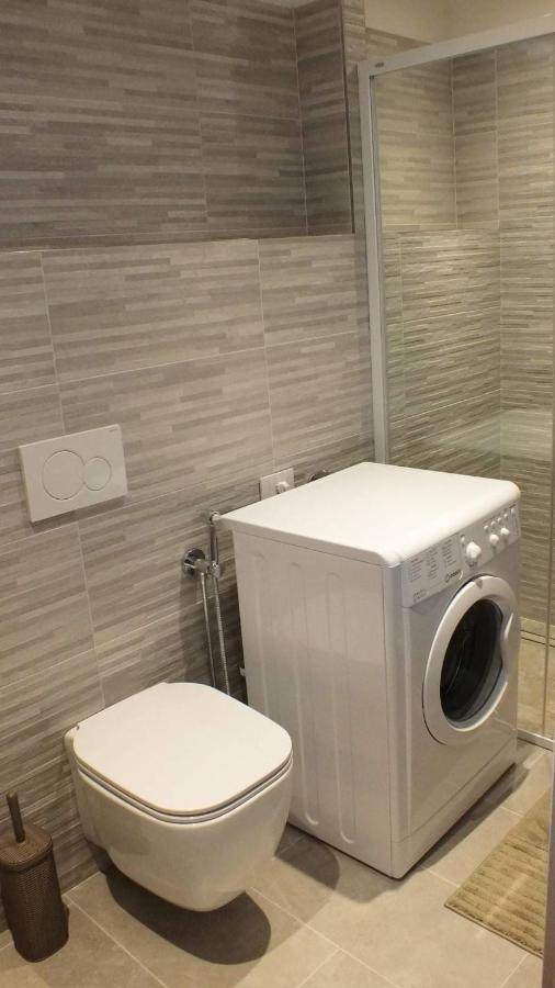 Apartment Sclap - *